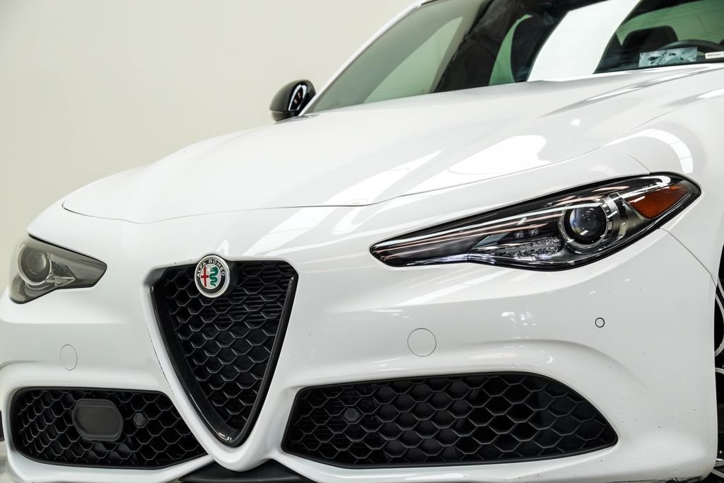 Used 2023 White Alfa Romeo Veloce image 2