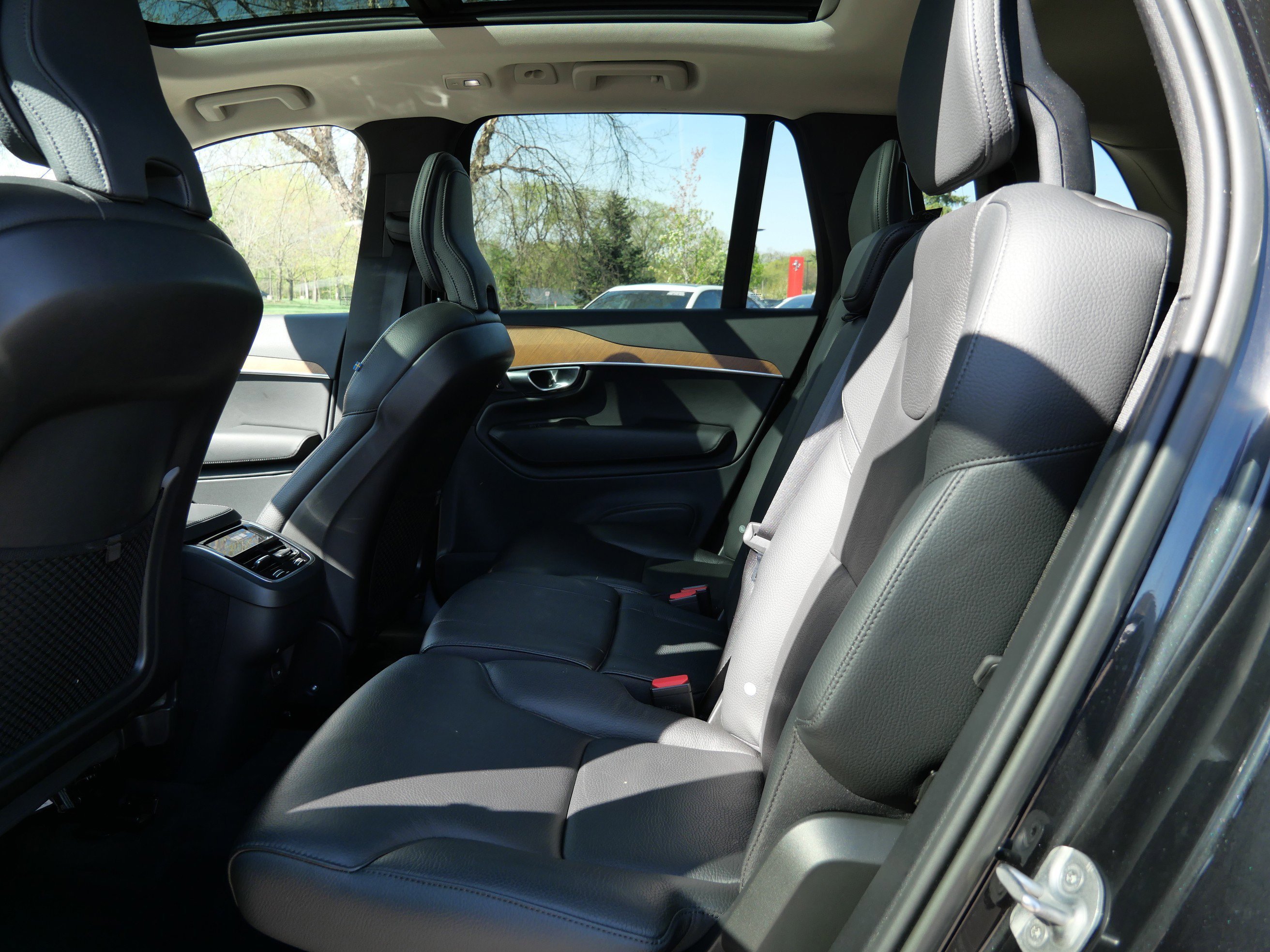 2023 Volvo XC90 Plus - Photo 16