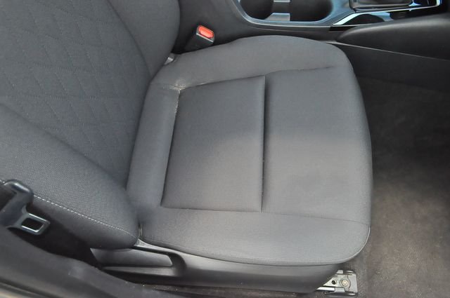 Used 2024  Toyota LE image 21