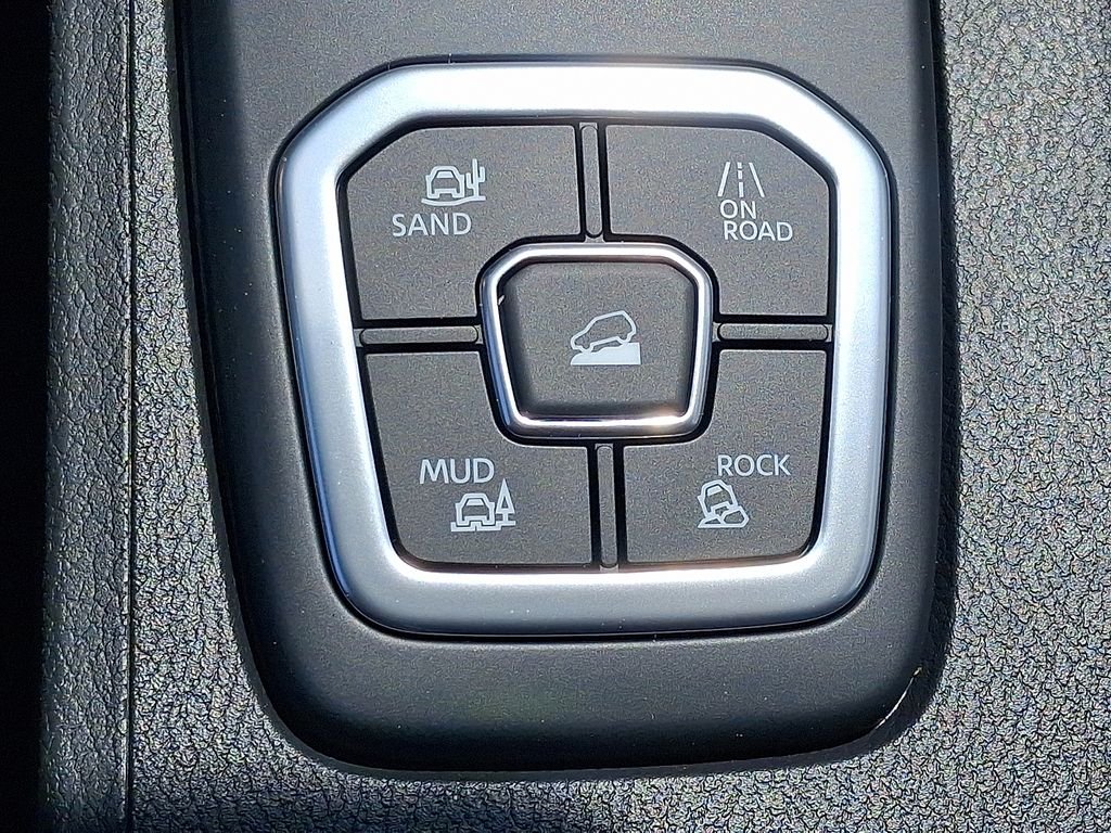 2026 Nissan Frontier — photo 15