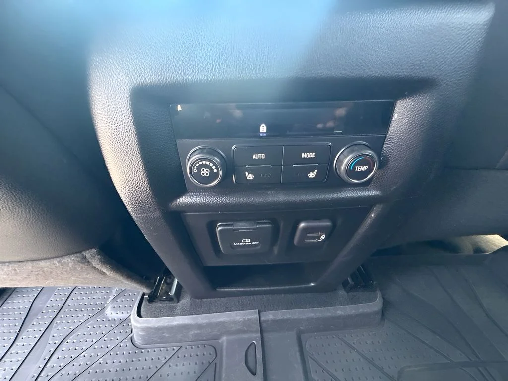 Used 2023 White Chevrolet Premier image 8