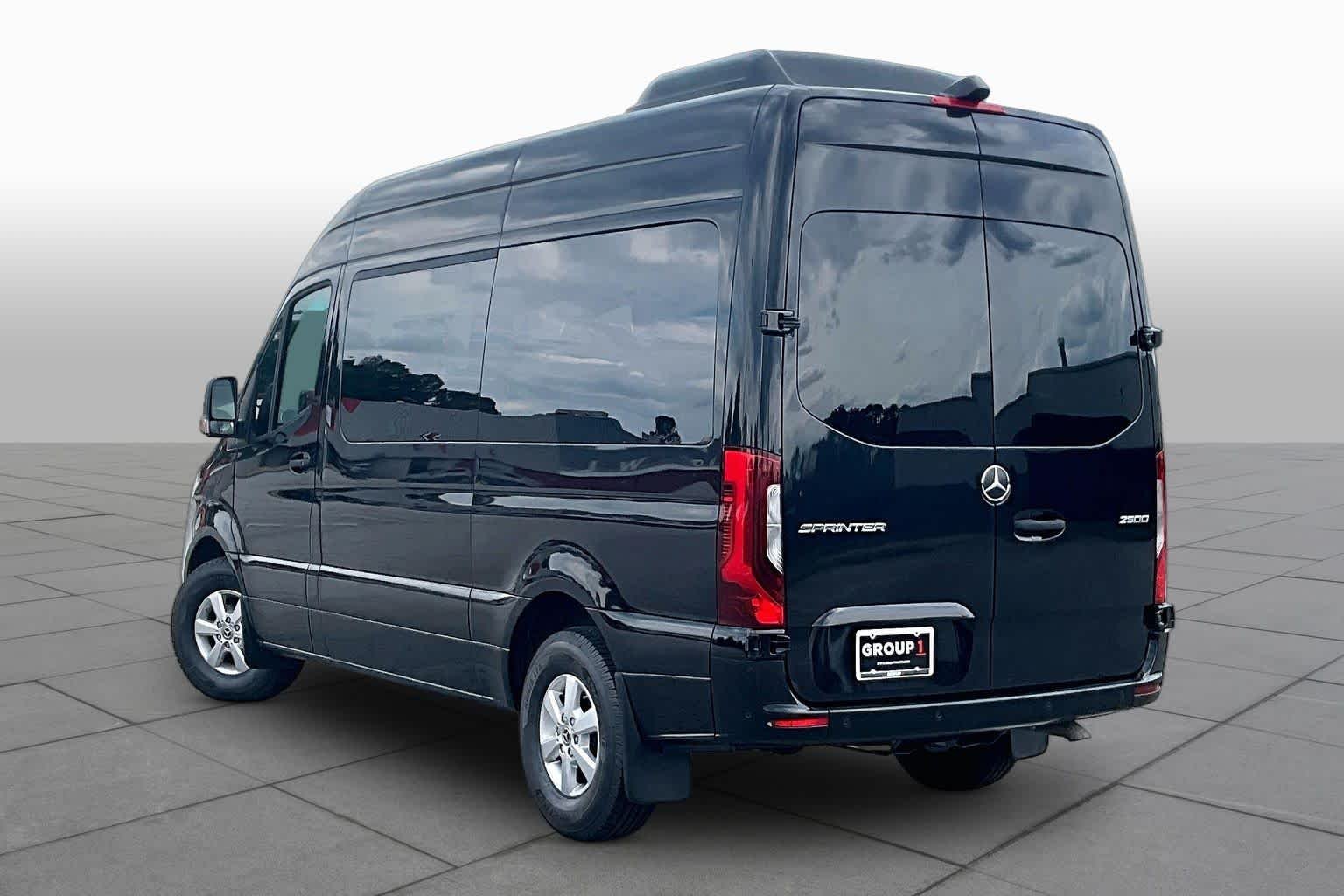 Used 2022 Obsidian Black Metallic Mercedes-Benz  image 12