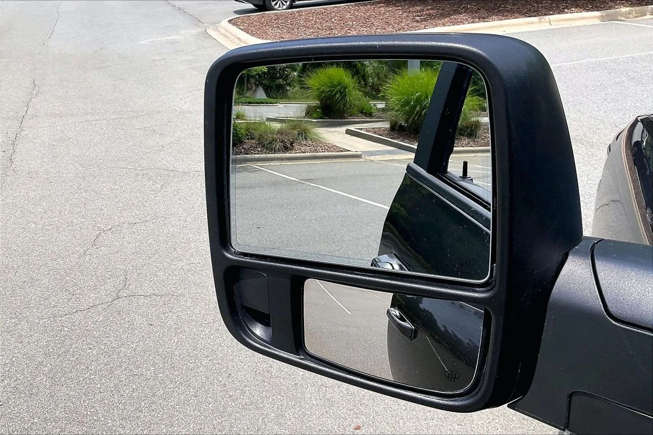 New 2026 Granite Crystal Metallic Clear-Coat Exterior Paint RAM Laramie image 50