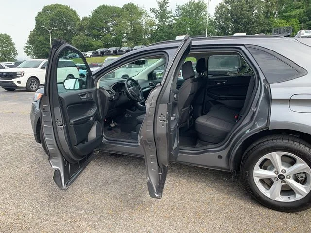 Used 2024 Gray Ford SE image 17