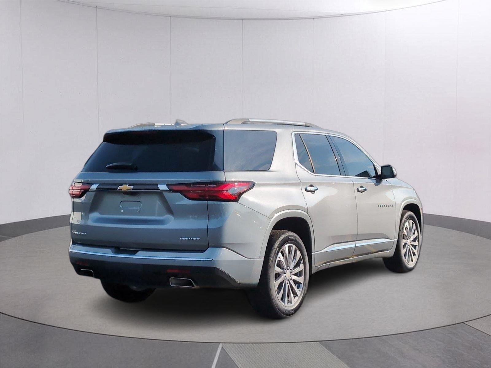 Used 2023 Sterling Gray Metallic Chevrolet Premier image 5