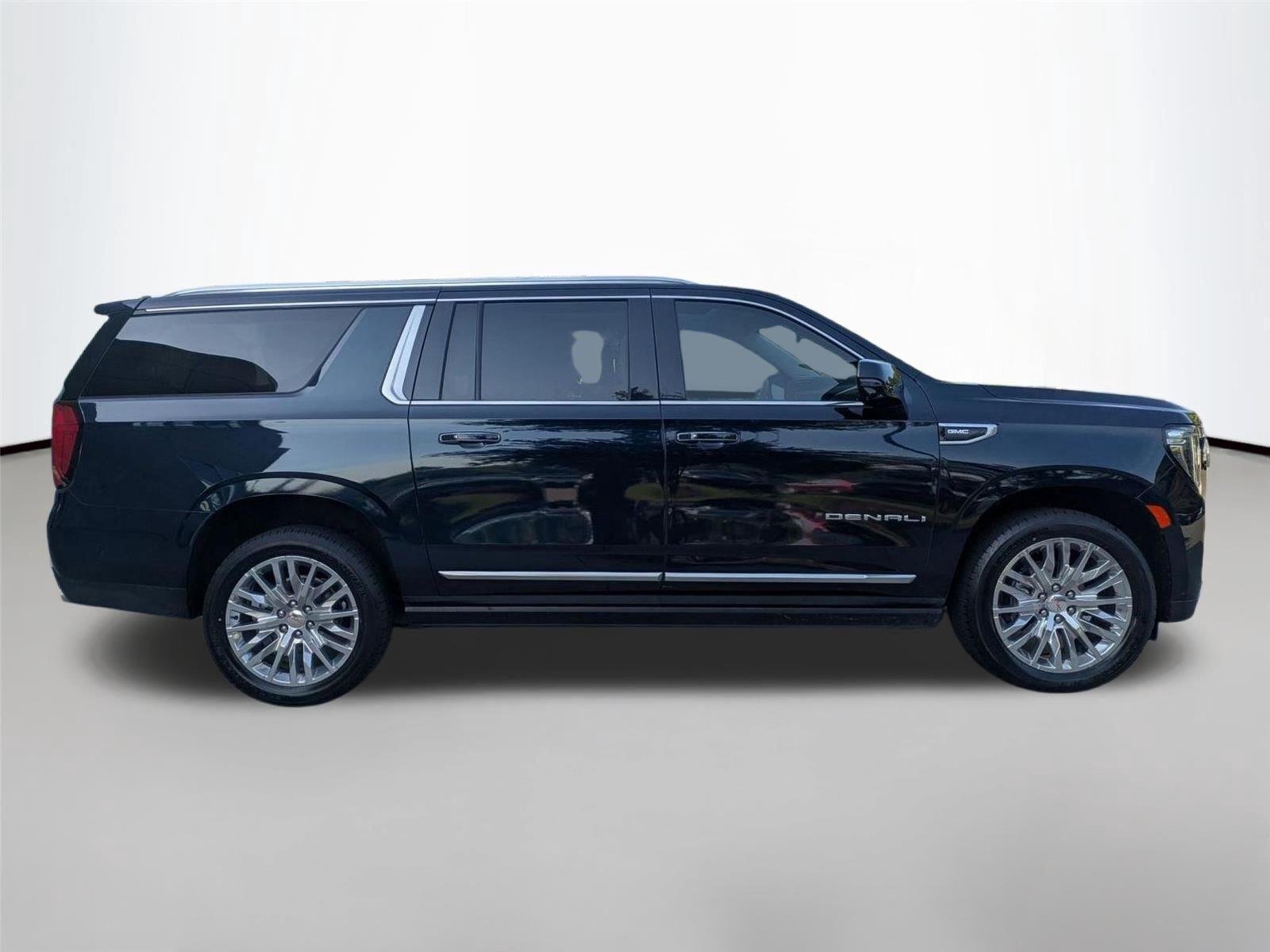 Used 2024 Midnight Blue Metallic GMC Denali image 5