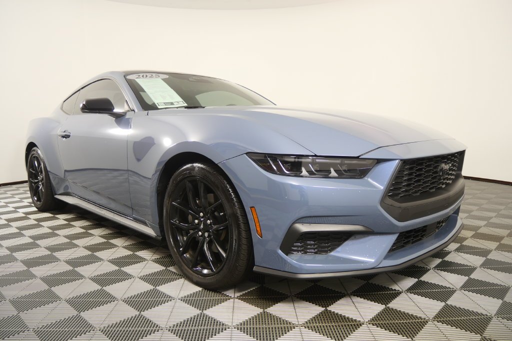 Used 2025 Vapor Blue Ford EcoBoost image 2