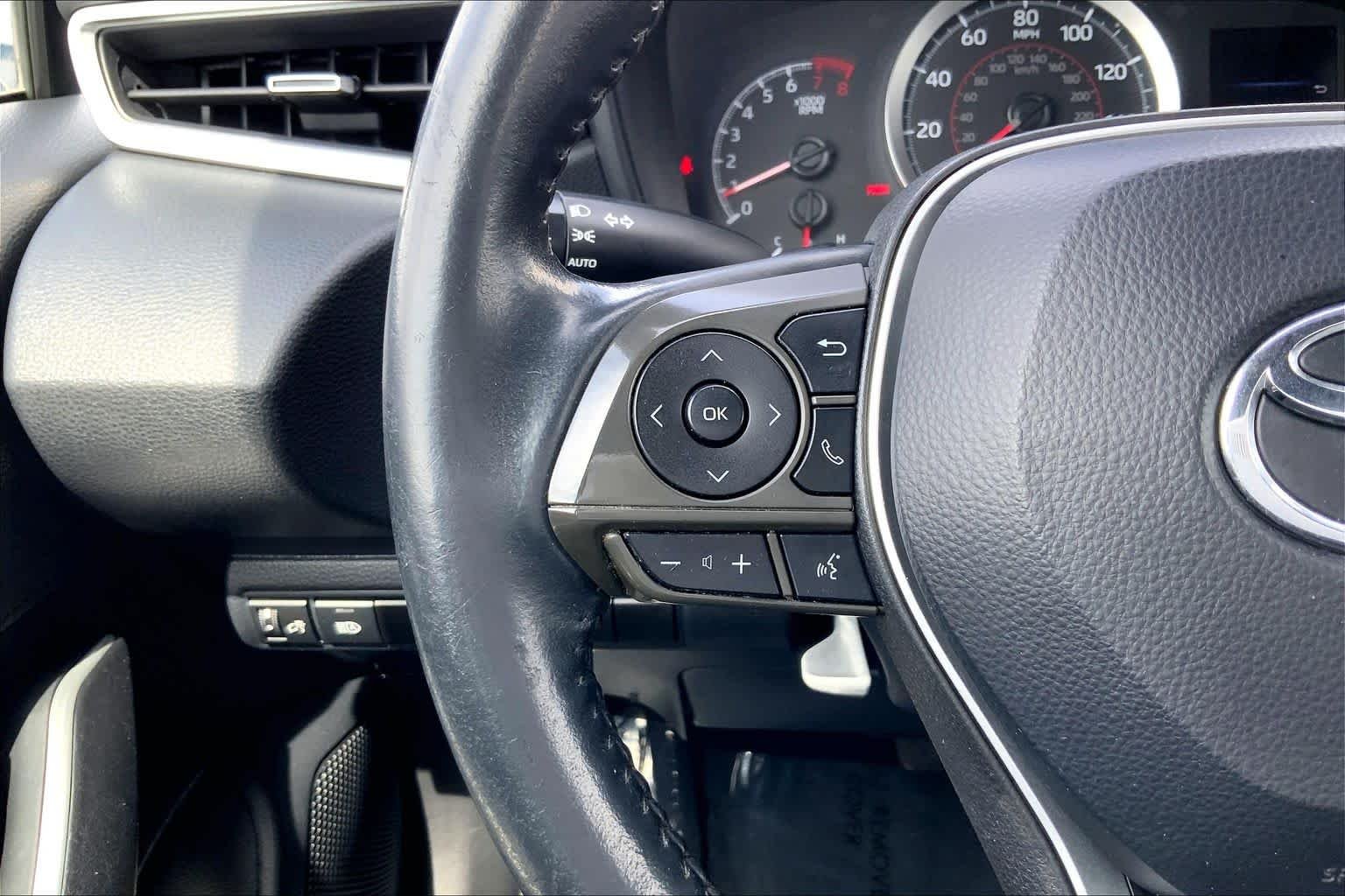 Used 2020 Blue Crush Metallic Toyota SE image 21