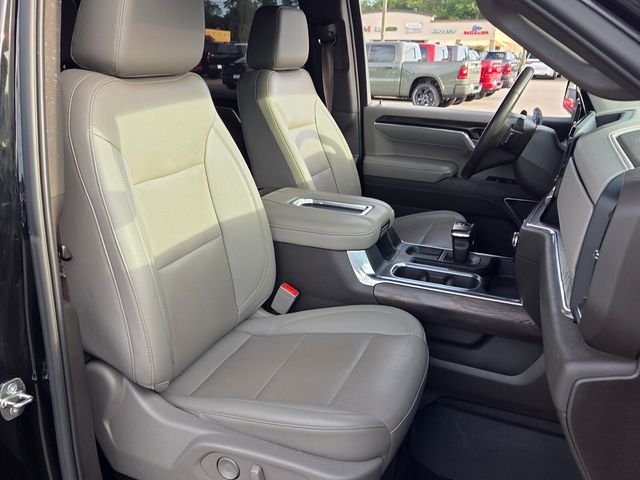 Used 2022 Black GMC SLT image 16