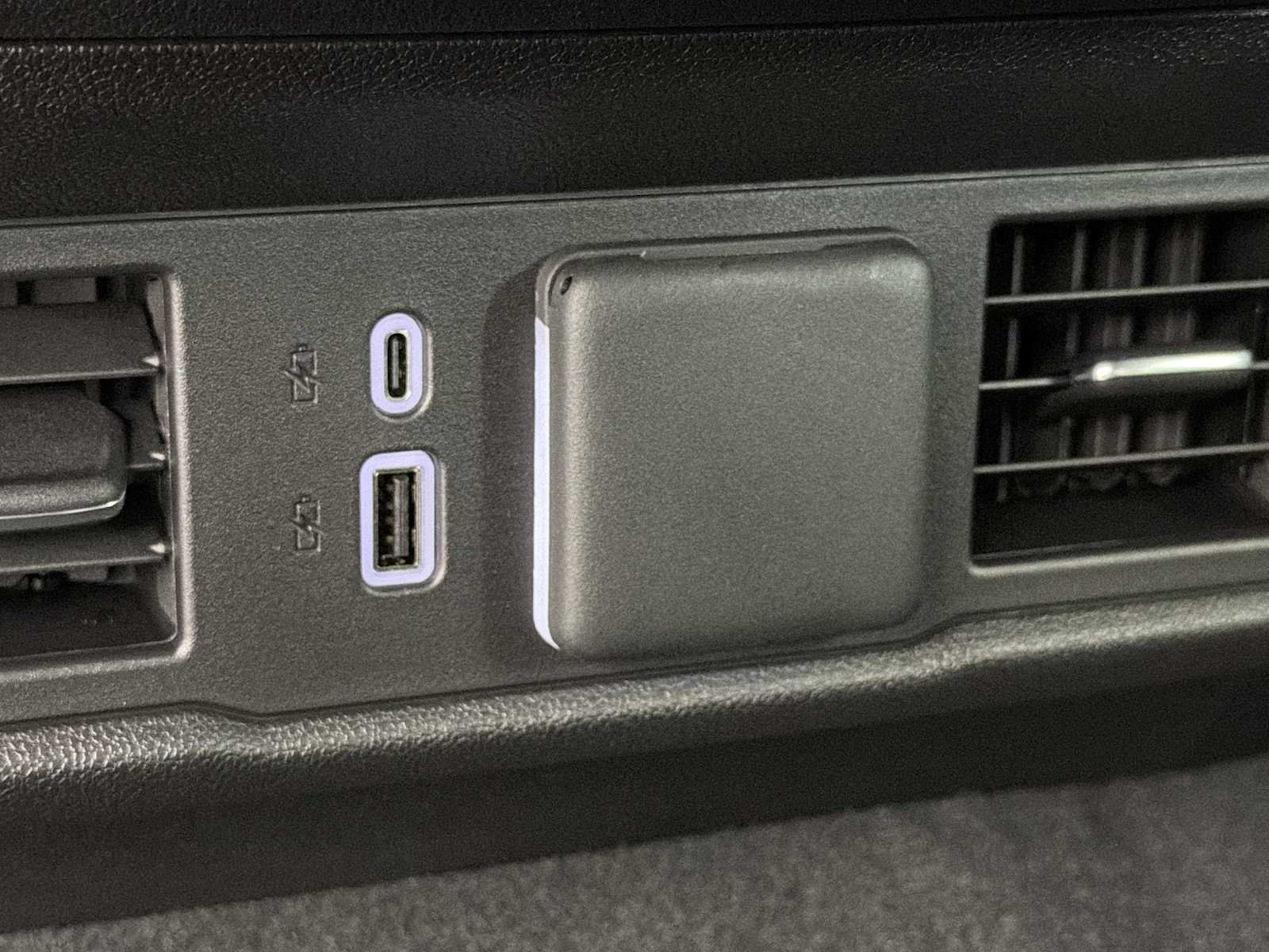 2026 GMC Sierra 1500 SLT - Photo 20