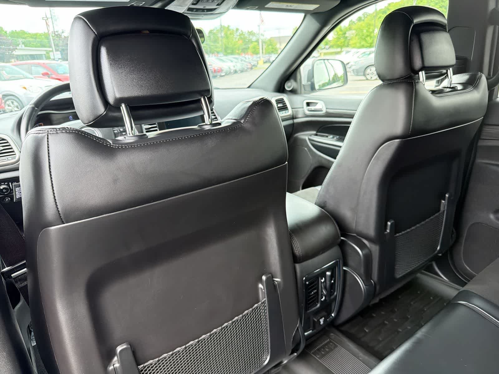 Used 2021 Billet Silver Metallic Clearcoat Jeep Laredo X image 19