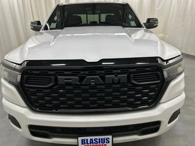 Used 2025 White Ram Big Horn/Lone Star image 28