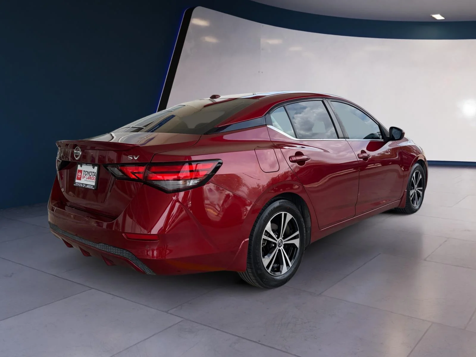 Used 2021 Scarlet Ember Tintcoat Nissan SV image 5