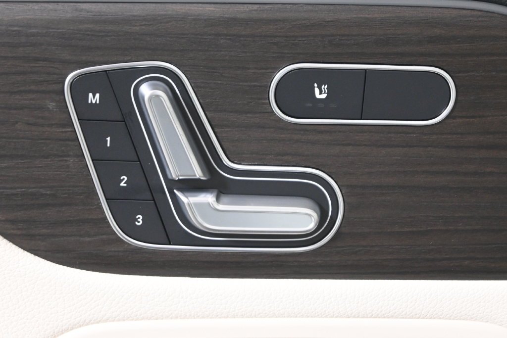 Used 2026 Polar White Mercedes-Benz GLA 250 image 24
