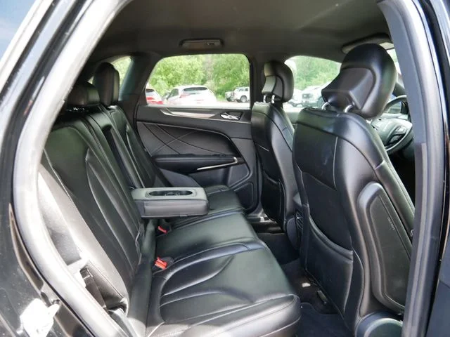 Used 2018 Velvet Lincoln Premiere image 9