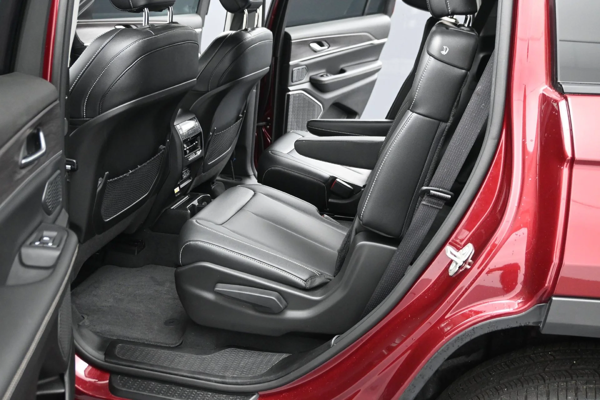 Used 2023 Red Jeep Limited image 12