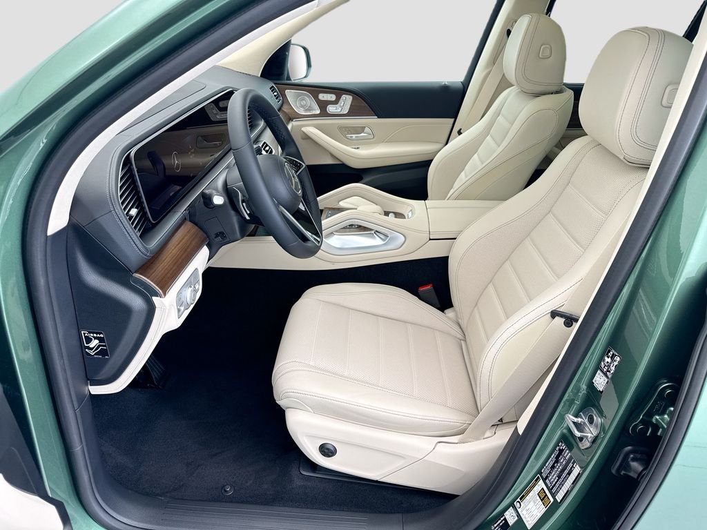 New 2026 MANUFAKTUR Ireland Mid Green Metallic Mercedes-Benz GLE 580 image 18