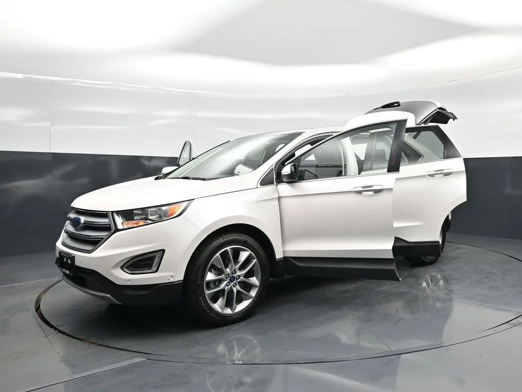 Used 2018 White Ford Titanium image 30