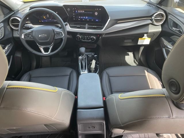 Used 2025 Yellow Chevrolet ACTIV image 15
