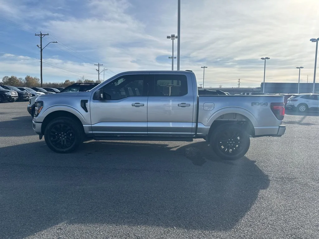 New 2025 Iconic Silver Metallic Ford XLT image 8