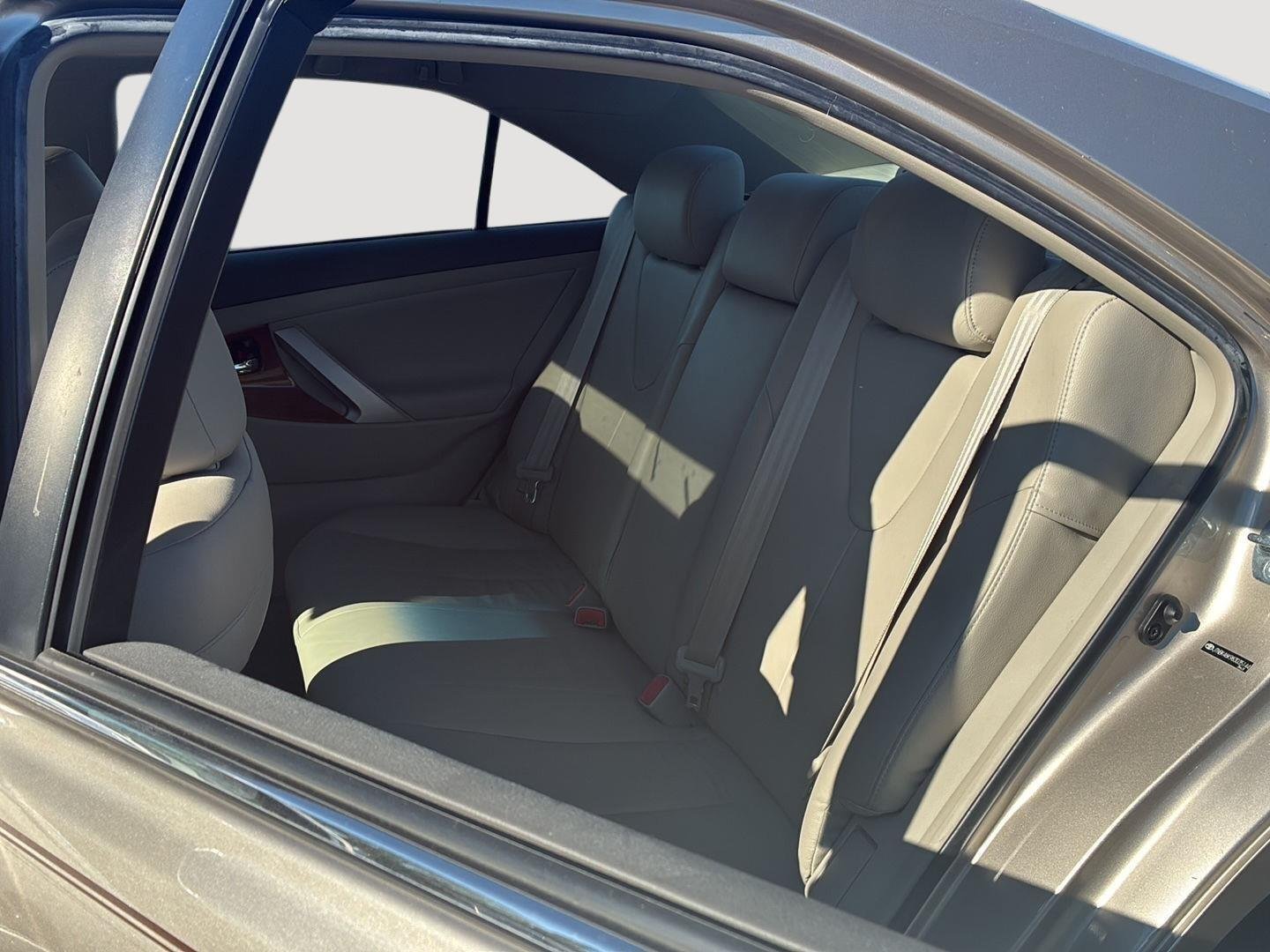 Used 2008 Desert Sand Mica Toyota XLE image 4