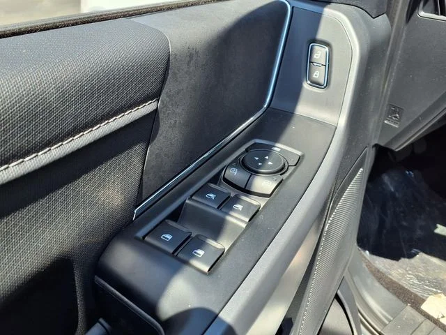 New 2026 Oxford White Ford XLT image 11