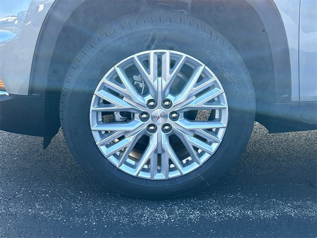 2026 GMC ACADIA - Image 10