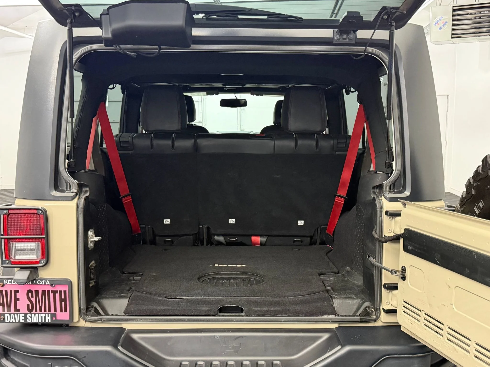 Used 2017 Gobi Clearcoat Jeep Rubicon Recon image 22