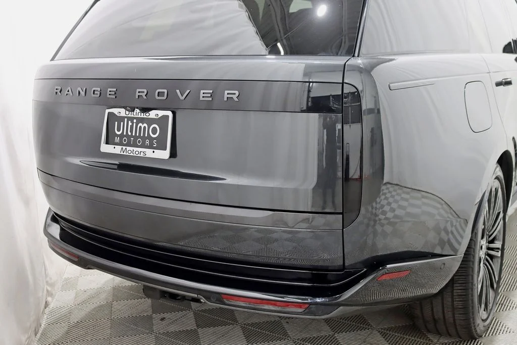 Used 2024 Black Land Rover SE image 12