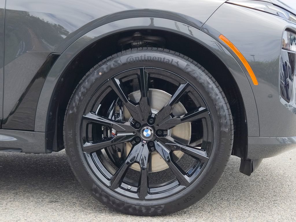 New 2027 Dravit Grey Metallic BMW M60i image 6