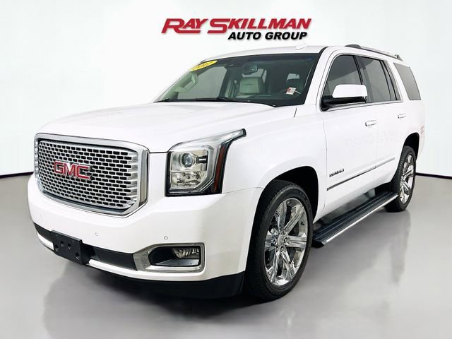 Used 2017 White Frost Tricoat GMC Denali image 3