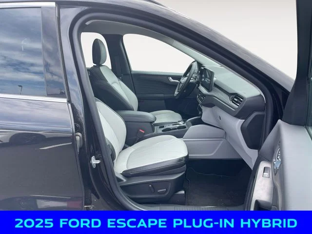 New 2025 Black Ford Base image 15