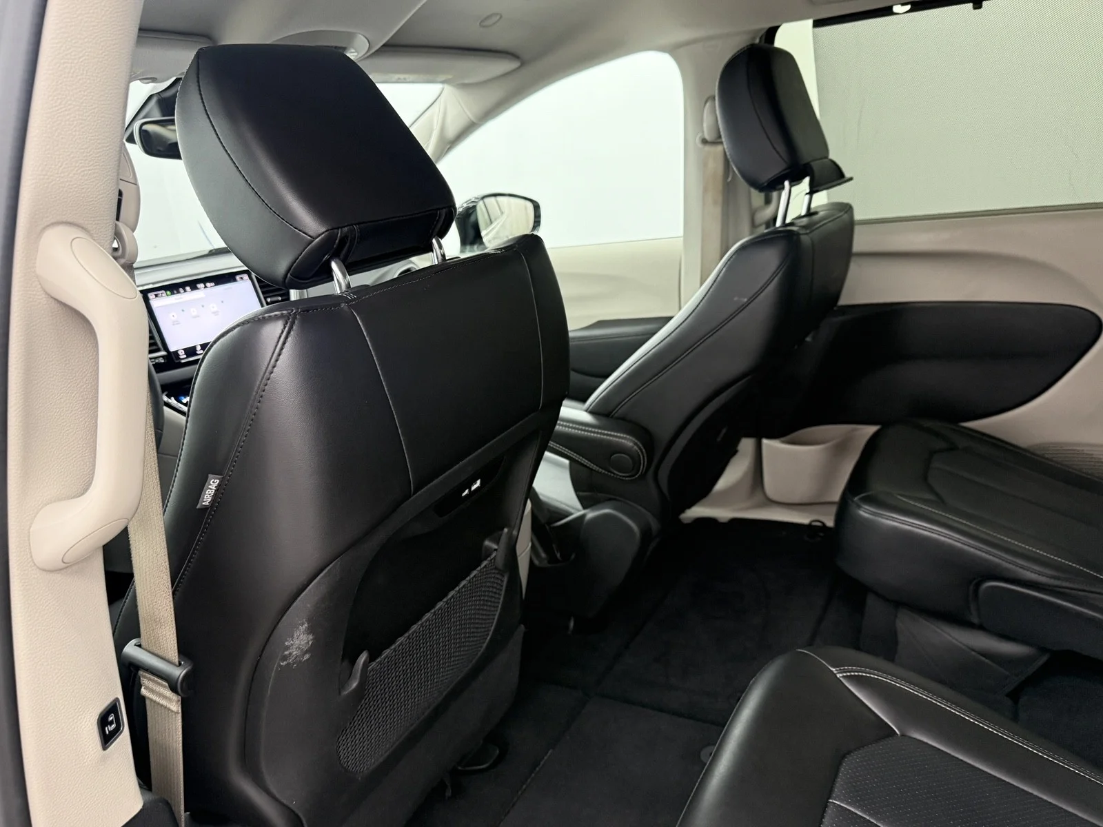 Used 2024 SILVER Chrysler Touring L image 35