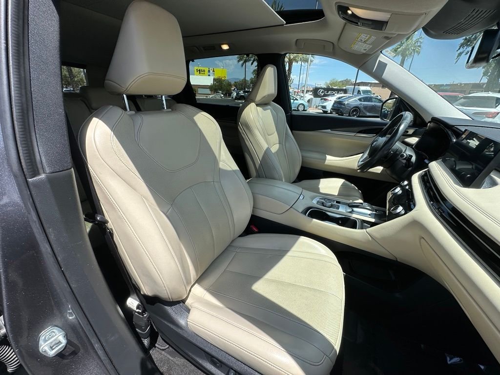 Used 2022 Gray INFINITI LUXE image 28