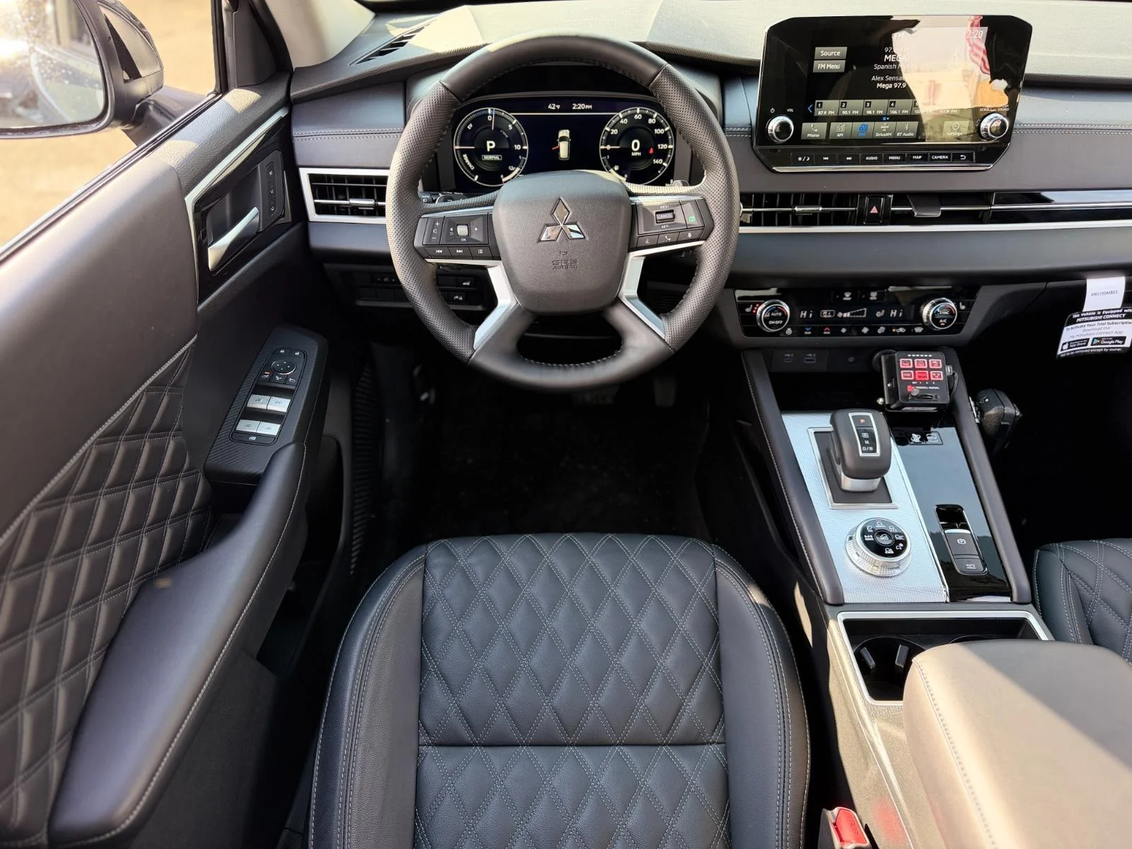 2025 Mitsubishi Outlander Plug-in Hybrid SEL - Photo 26
