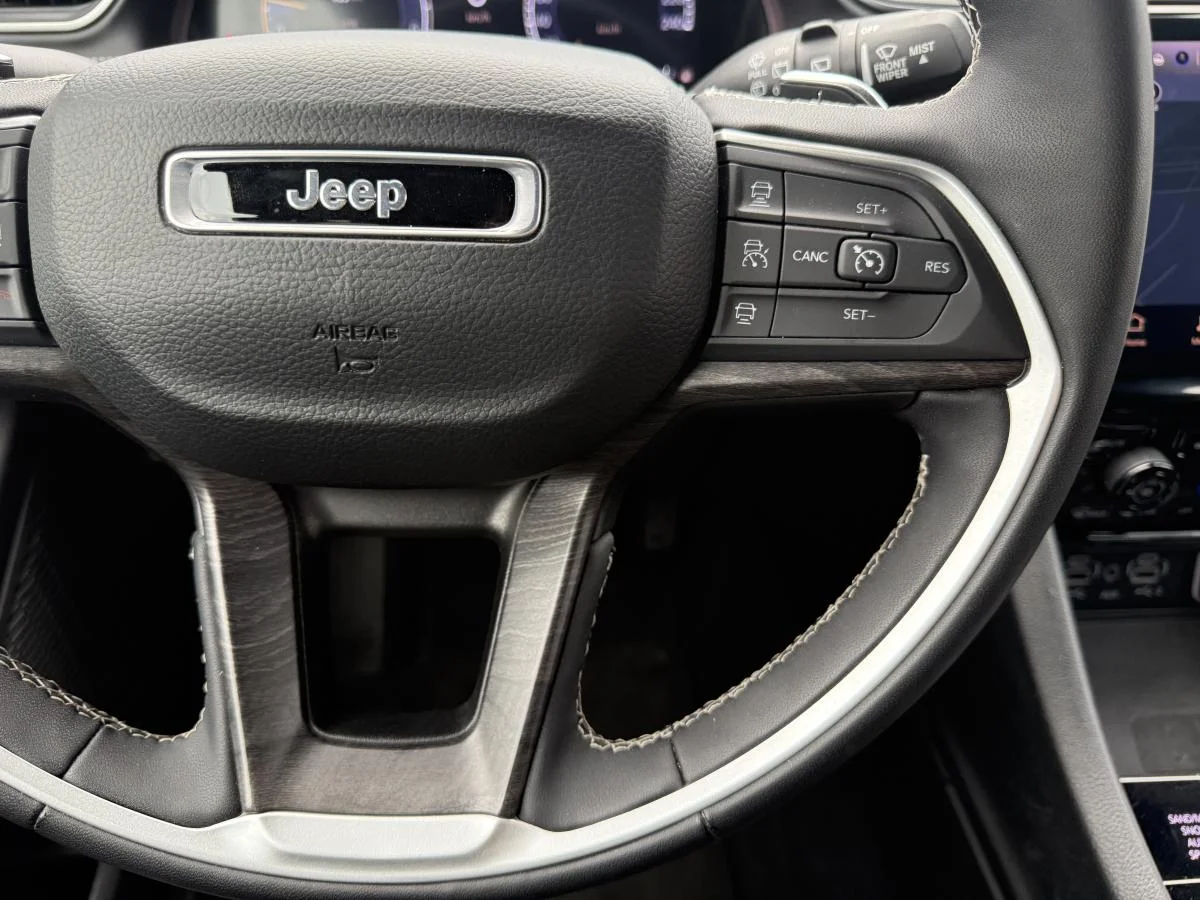 Used 2024 White Jeep Limited image 36