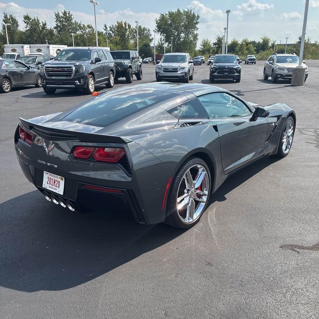 Used 2017 Gray Chevrolet Stingray Z51 image 4