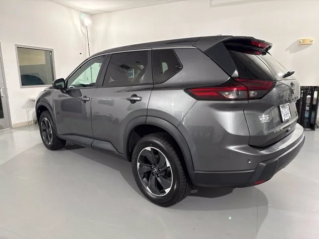 Used 2024 Gray Nissan SV image 5