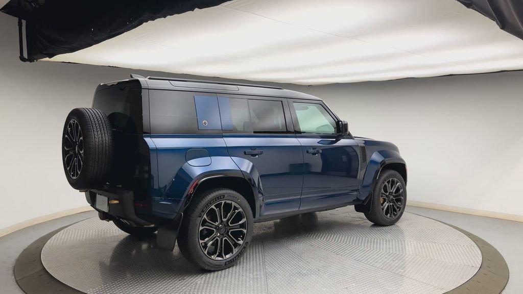 New 2026 Sargasso Blue Land Rover OCTA image 2