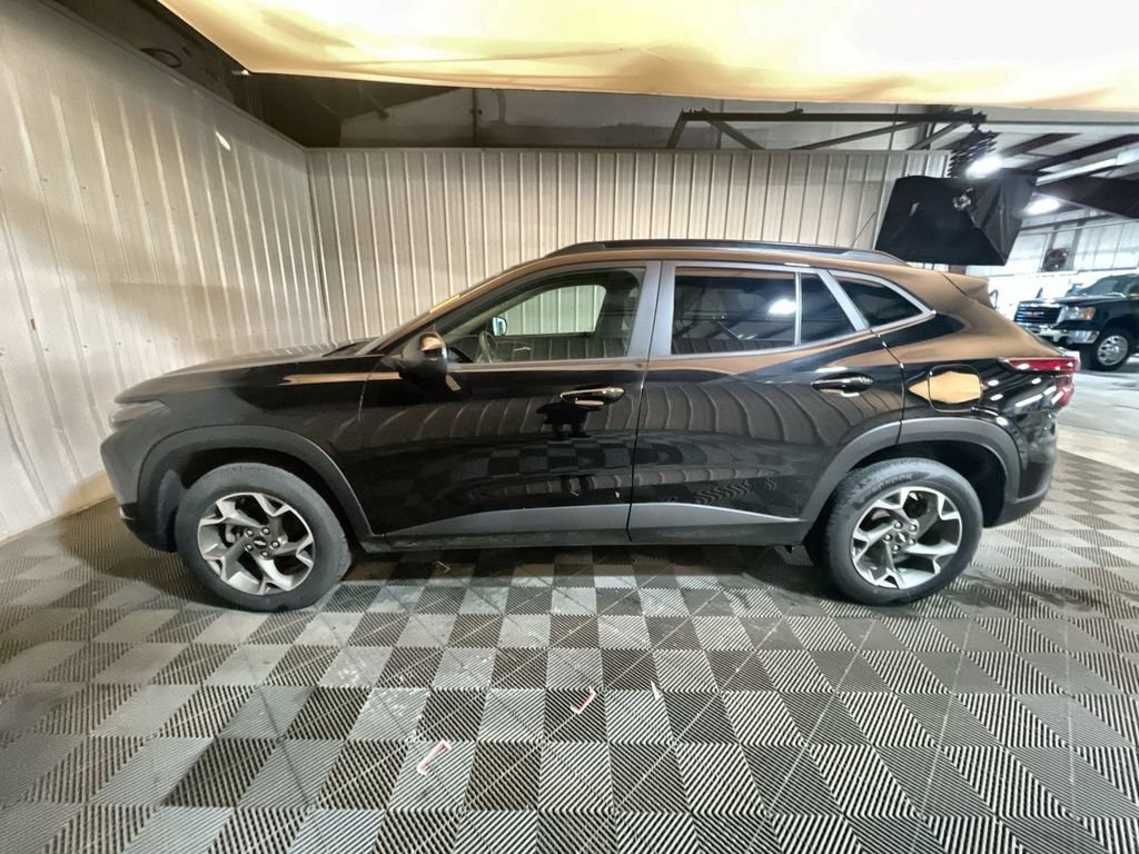 Used 2024 Mosaic Black Metallic Chevrolet LT image 5