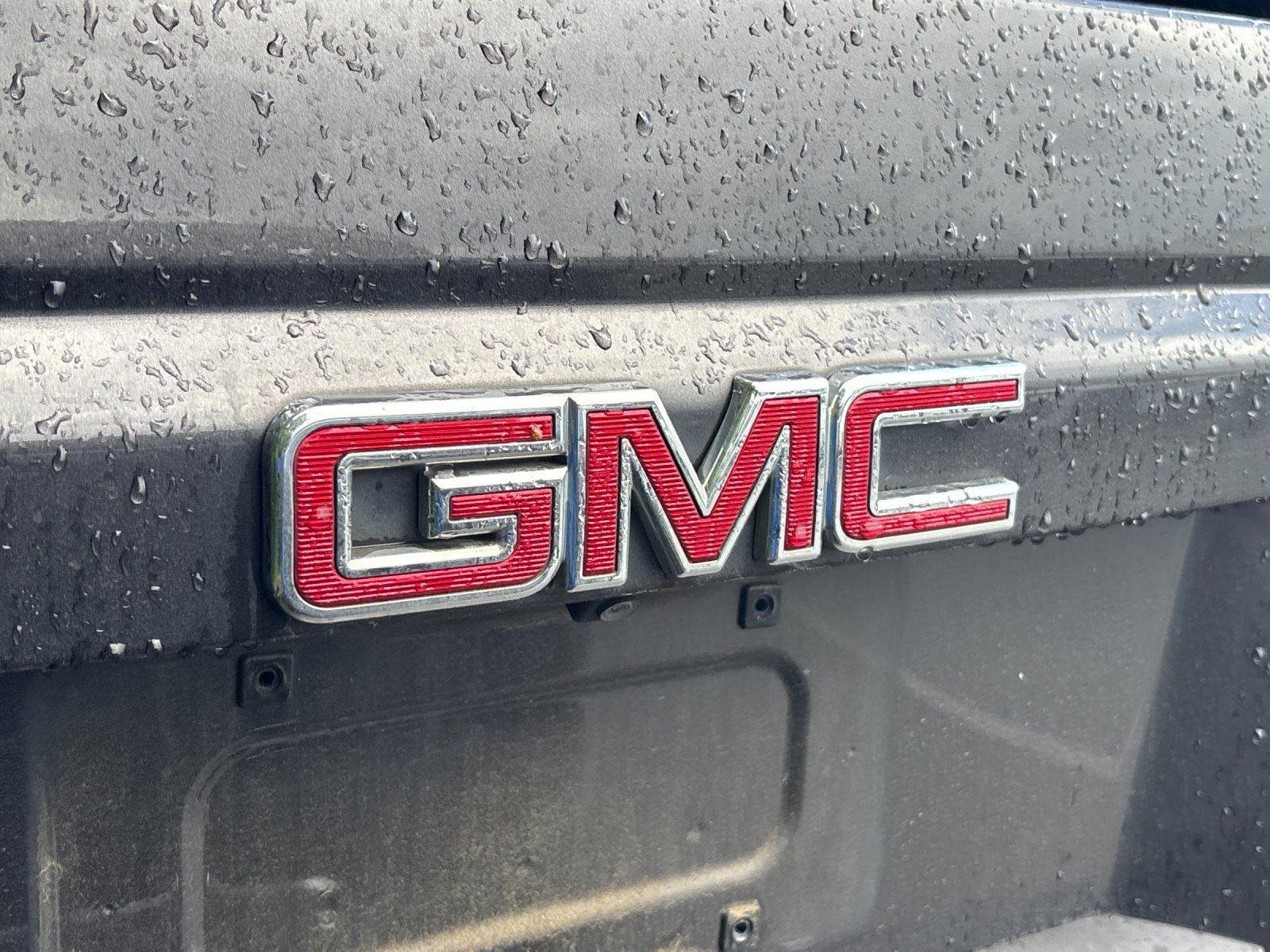 Used 2017 Iridium Metallic GMC SLT image 11