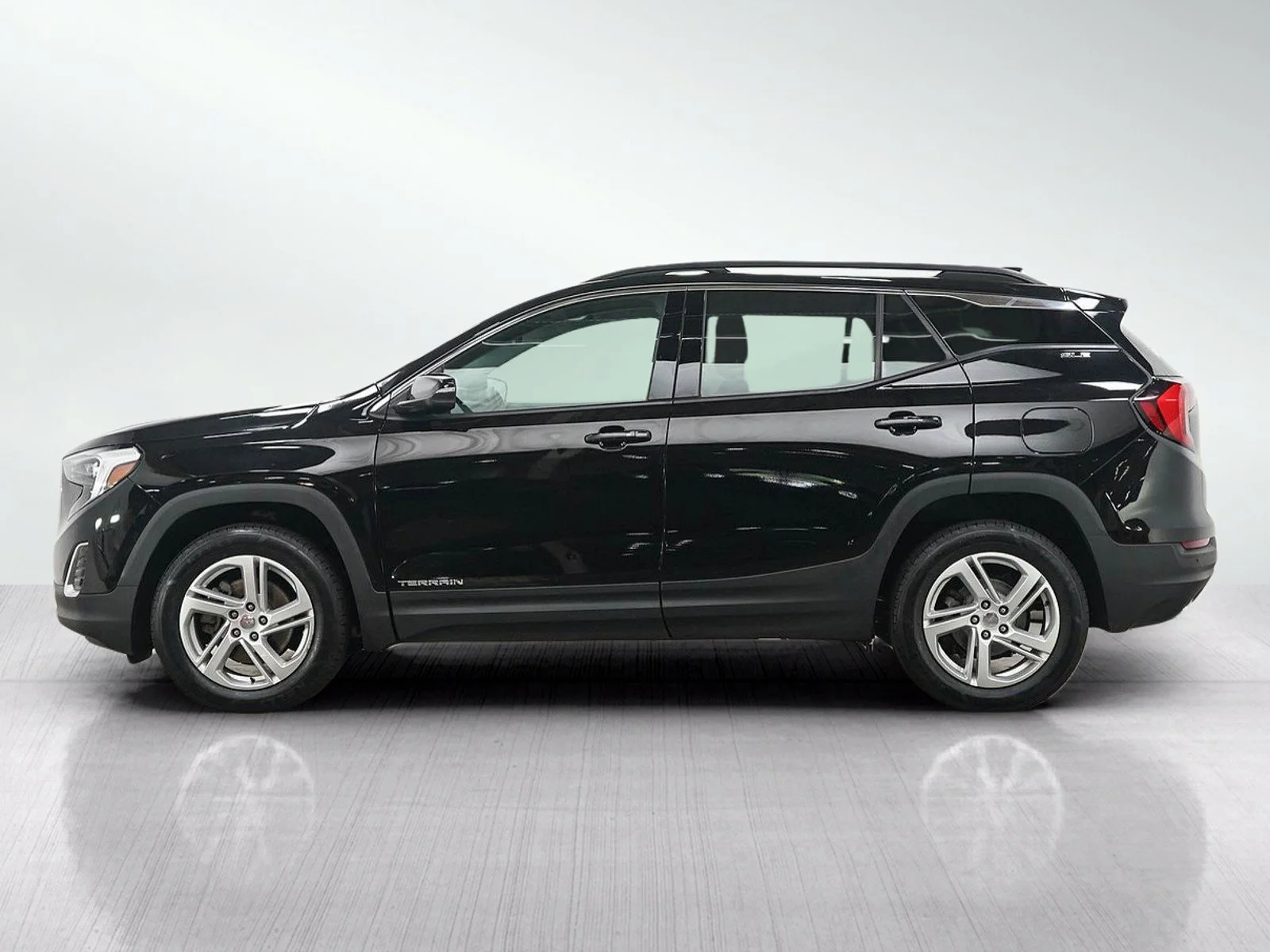 Used 2018 GMC Terrain SLE with VIN 3GKALTEX9JL333082 for sale in Bloomington, Minnesota