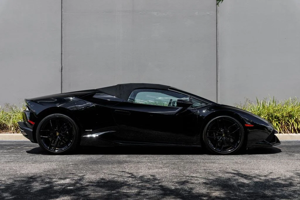 Used 2016 Black Lamborghini LP610-4S image 6