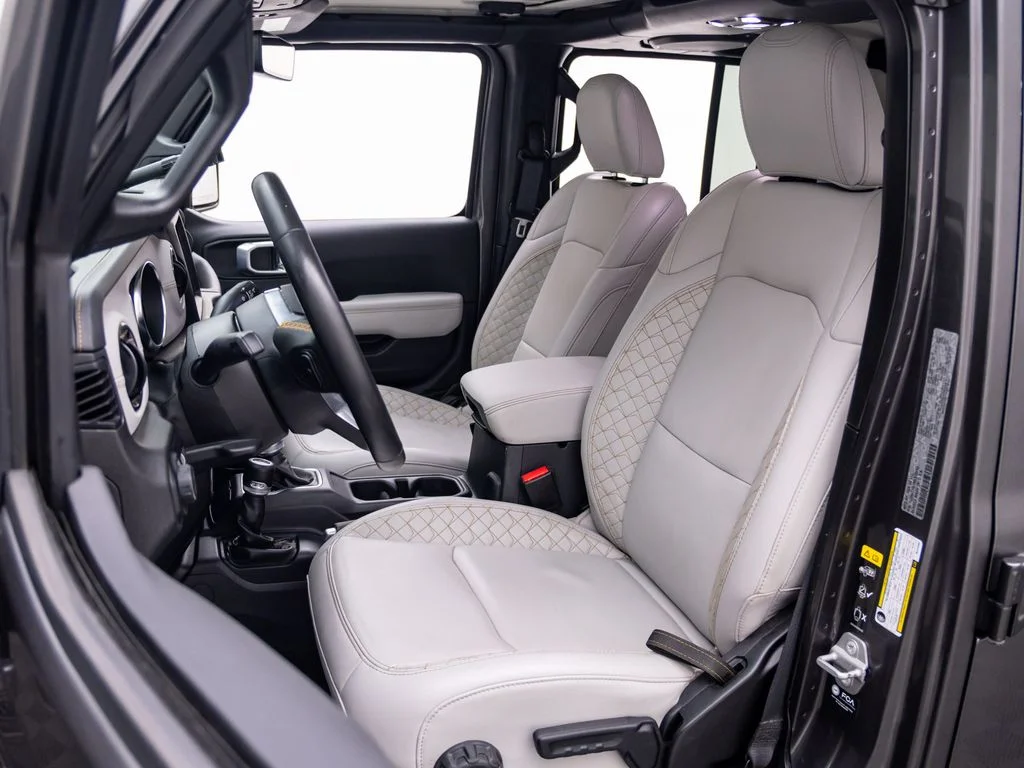 Used 2021 Gray Jeep High Altitude image 17