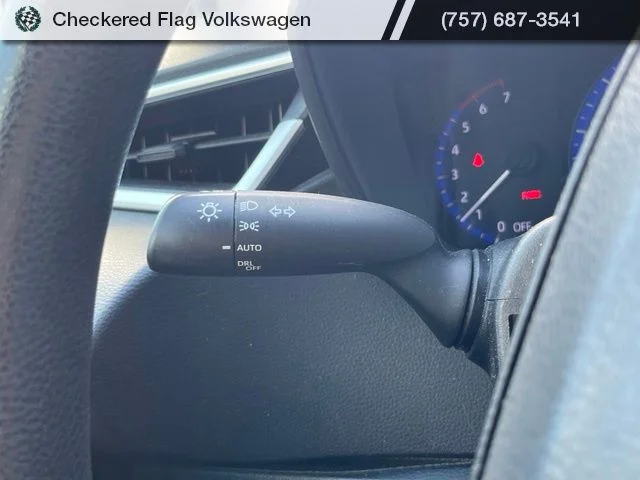Used 2022 White Toyota LE image 36