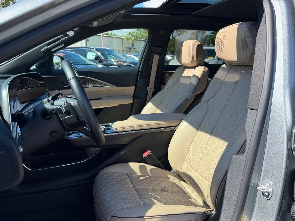 Used 2024 Silver Cadillac Luxury image 10