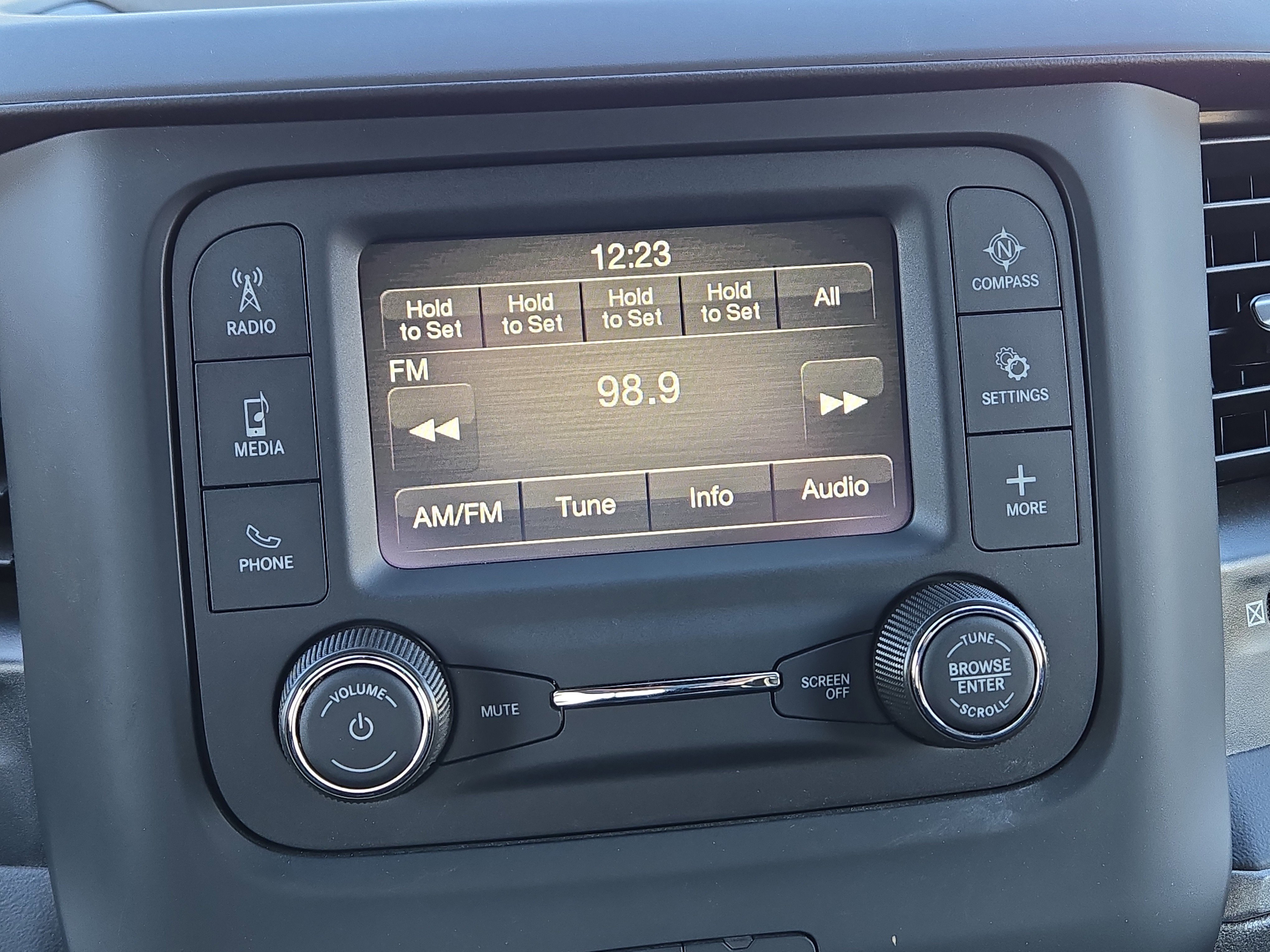 2024 RAM Ram 3500 Pickup Tradesman - Photo 25