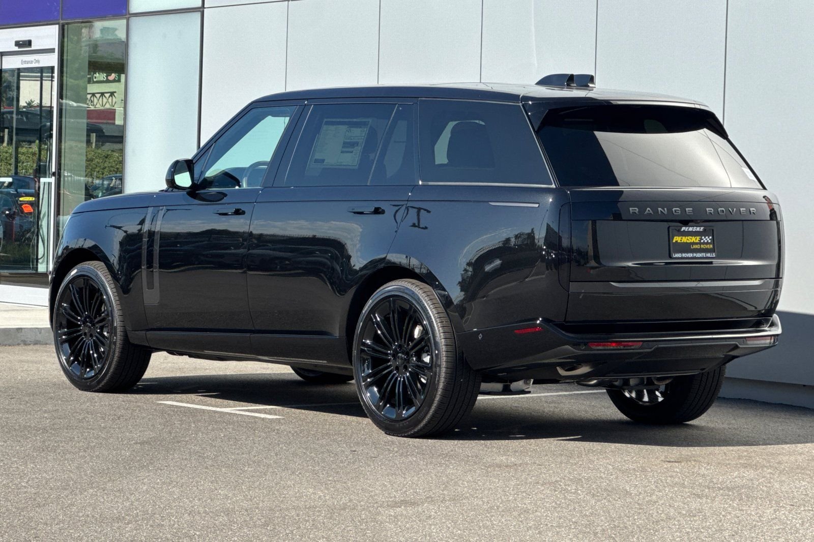 New 2026 Santorini Black Land Rover SE image 3