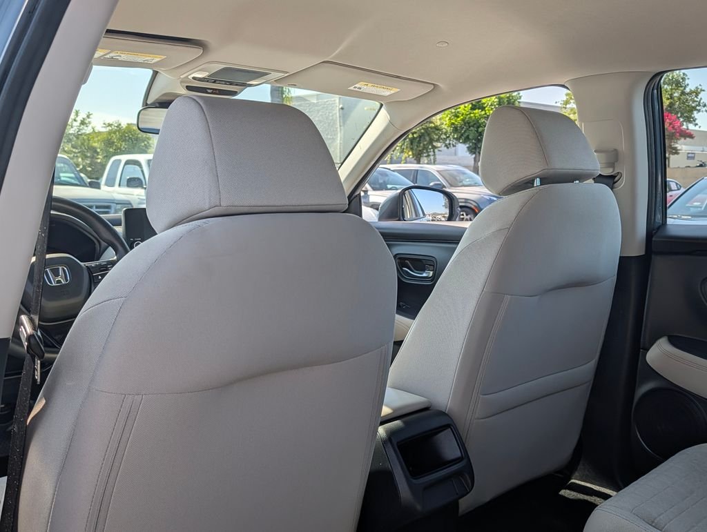 Used 2024  Honda LX image 13