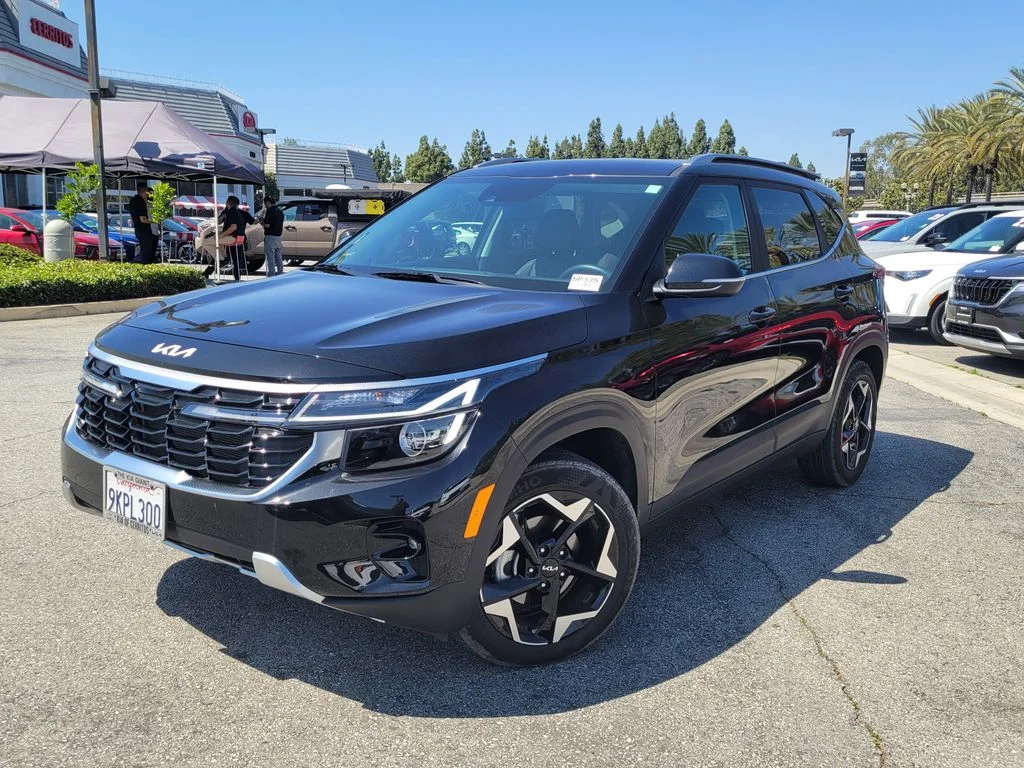 2024 Kia Seltos 2.0 EX FWD's photo